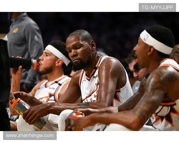 NBA官方推特为太阳队后卫布克送上真挚祝福庆祝其29岁生日快乐